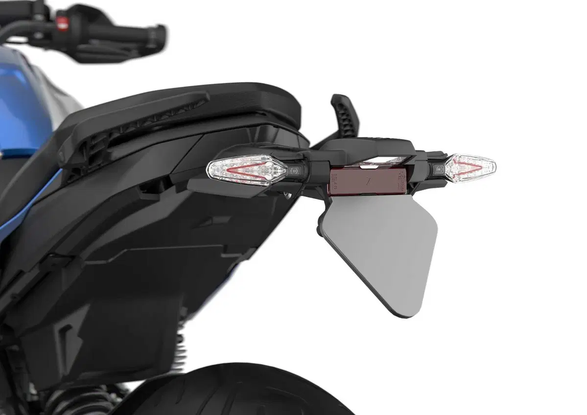  Nuove BMW F 900 R e F 900 XR 2025: aggiornamenti su ergonomia, ciclistica e dotazione (5)