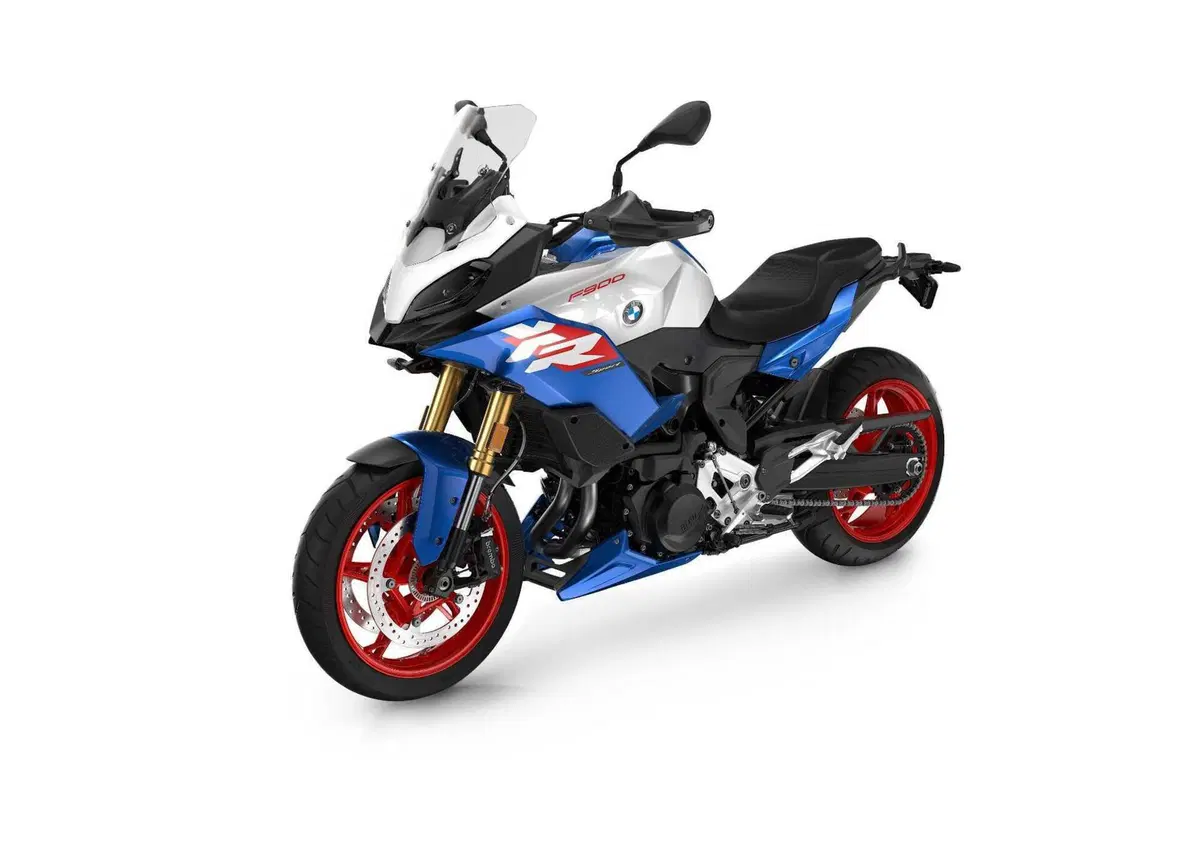  Nuove BMW F 900 R e F 900 XR 2025: aggiornamenti su ergonomia, ciclistica e dotazione (10)