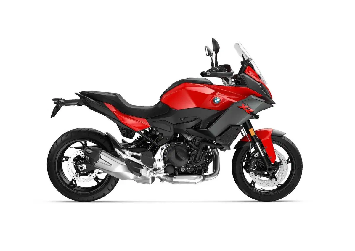  Nuove BMW F 900 R e F 900 XR 2025: aggiornamenti su ergonomia, ciclistica e dotazione (18)