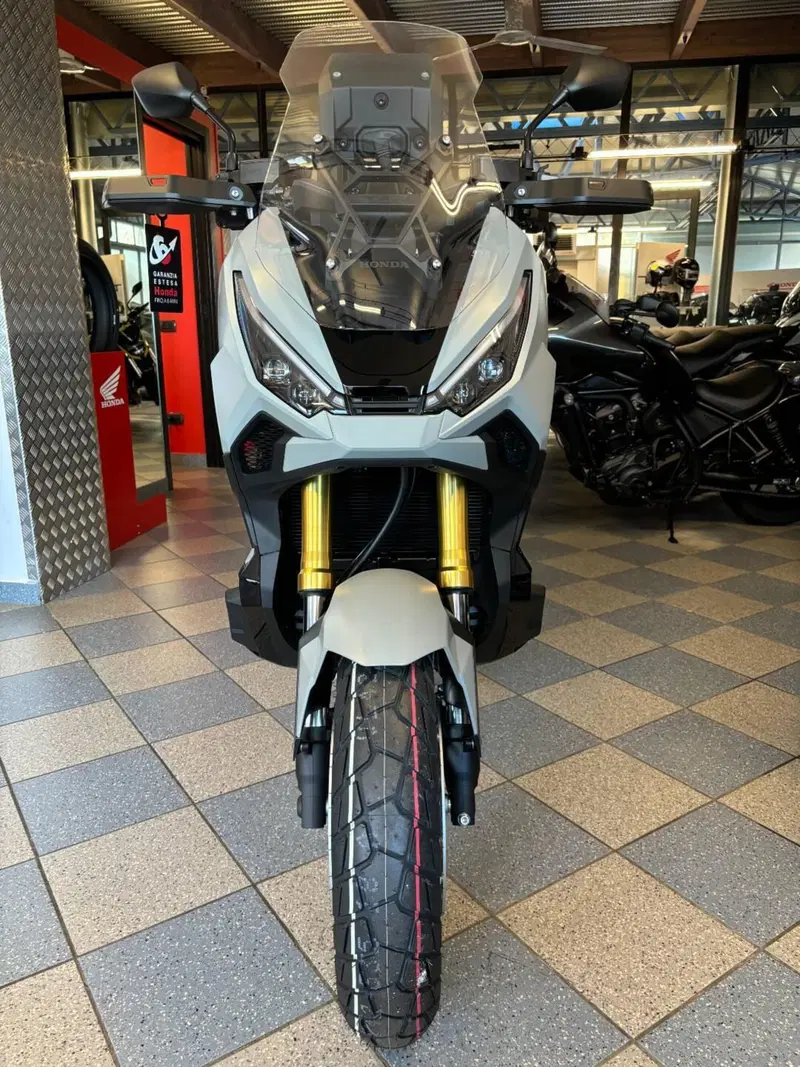 Honda X-ADV 750 (2025 - 26) (2)