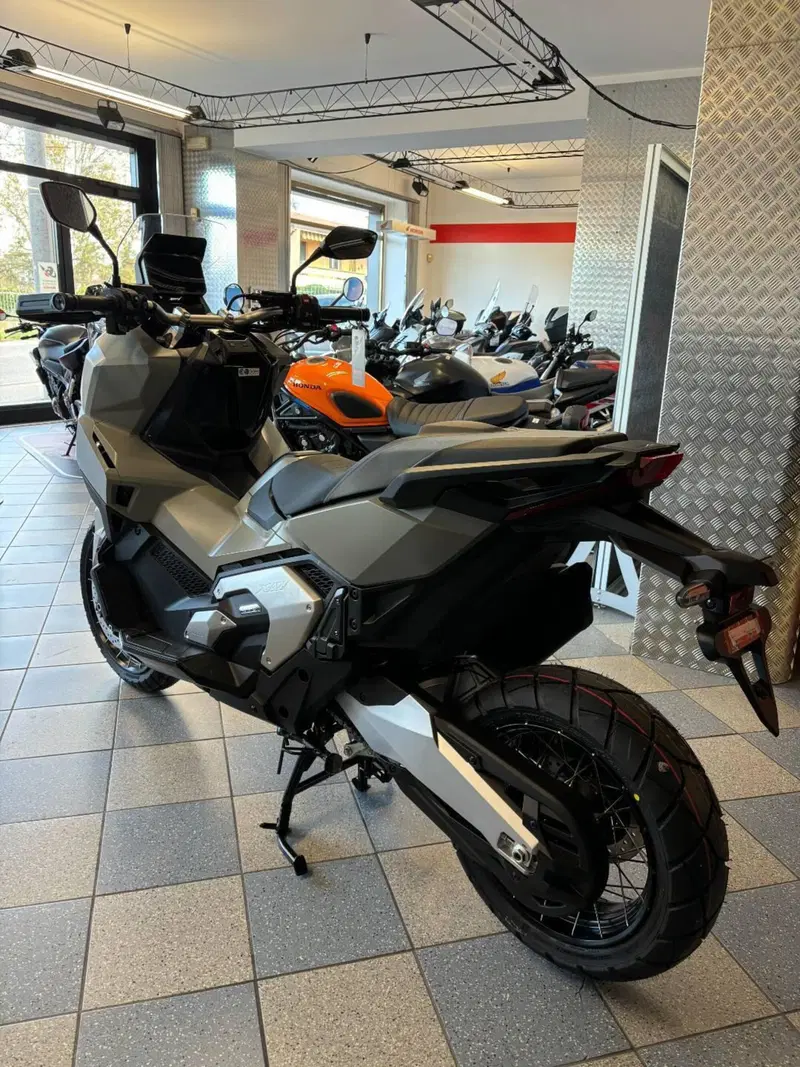 Honda X-ADV 750 (2025 - 26) (6)