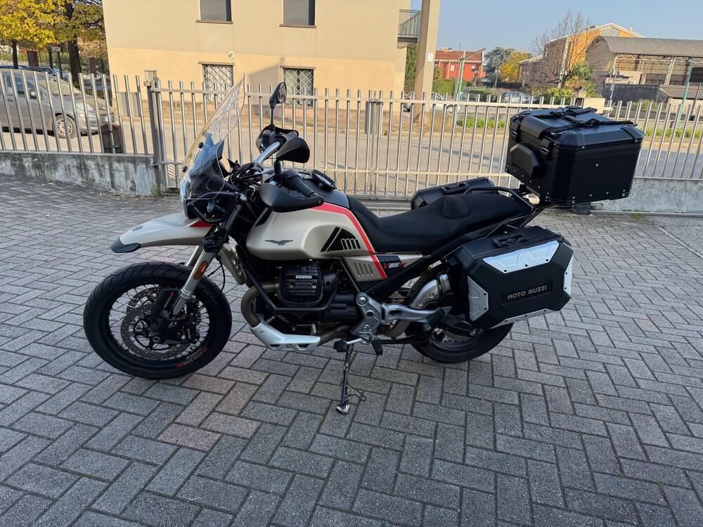 Moto Guzzi V85 TT Travel (2020) (2)