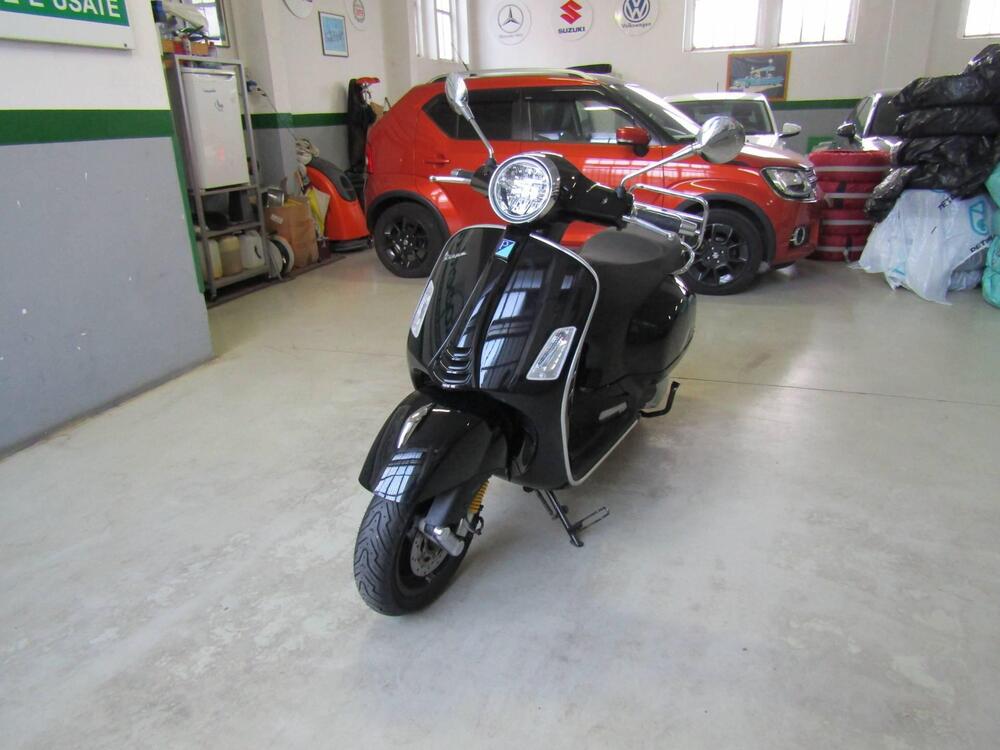 Vespa GTS 300 Supertech Hpe (2021 - 22) (4)