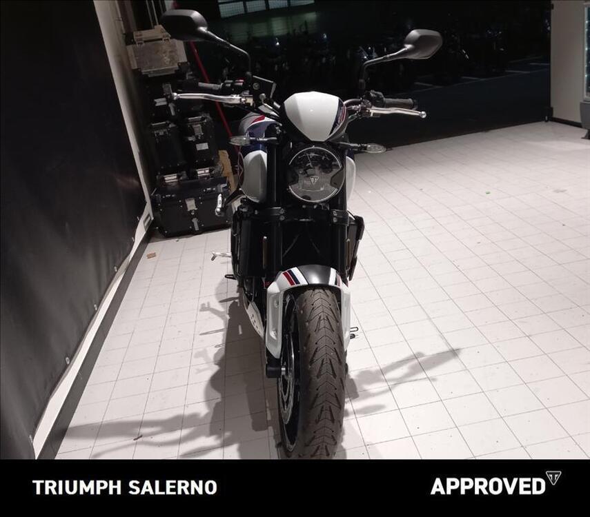 Triumph Trident 660 Triple Tribute Edition (2024) (3)