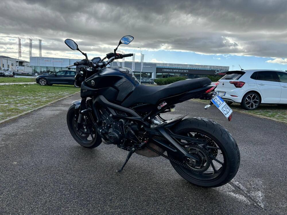 Yamaha MT-09 (2017 - 20) (4)