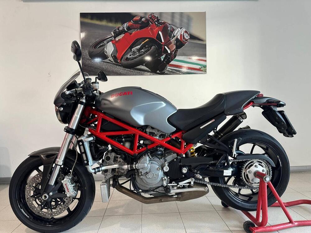 Ducati Monster S4R Testastretta (2)