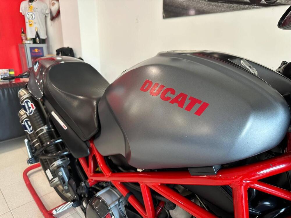 Ducati Monster S4R Testastretta (4)