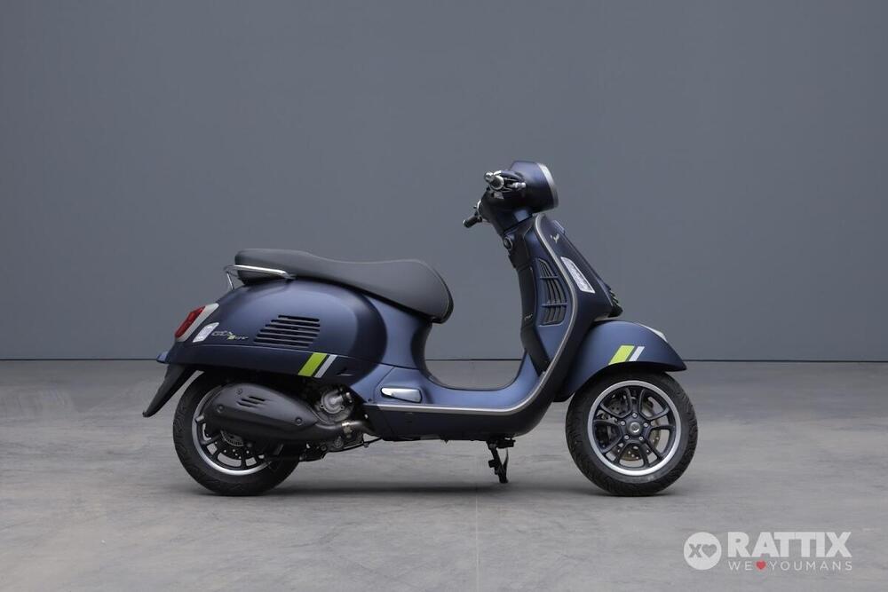 Vespa GTS 300 Supertech Hpe (2021 - 22) (4)