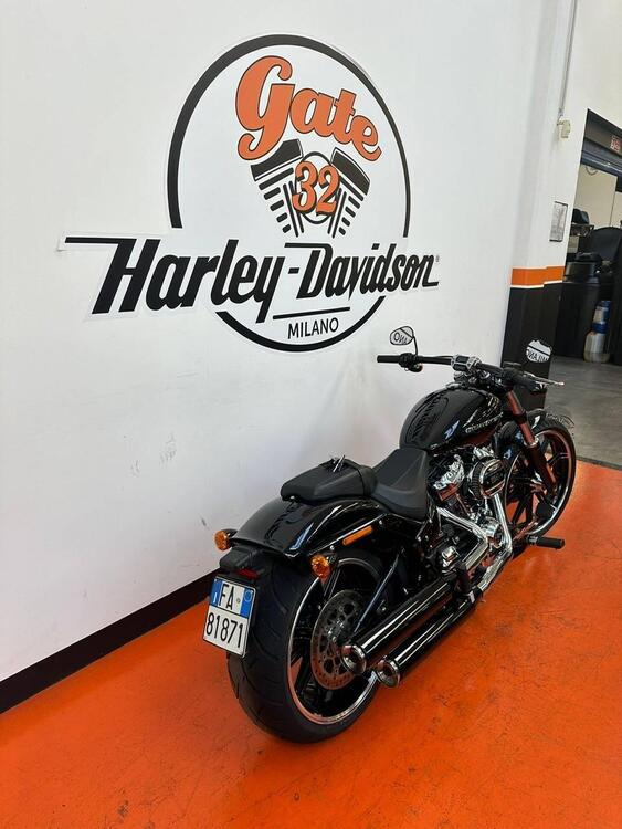 Harley-Davidson Breakout (2021 - 22) (3)