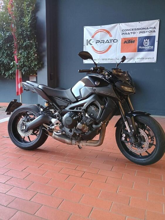 Yamaha MT-09 (2017 - 20) (2)