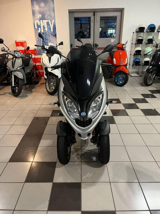 Piaggio MP3 300 Sport ABS Hpe (2021 - 24) (2)