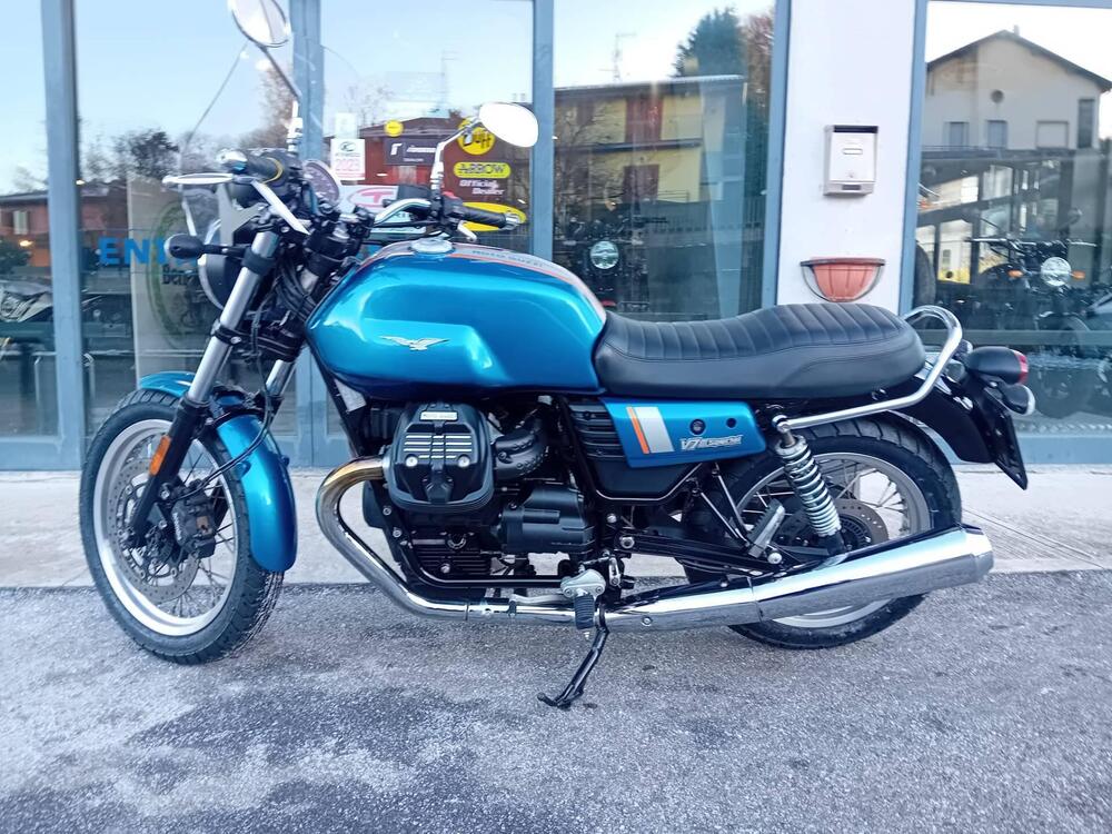 Moto Guzzi V7 II Special (2015 - 17) (2)