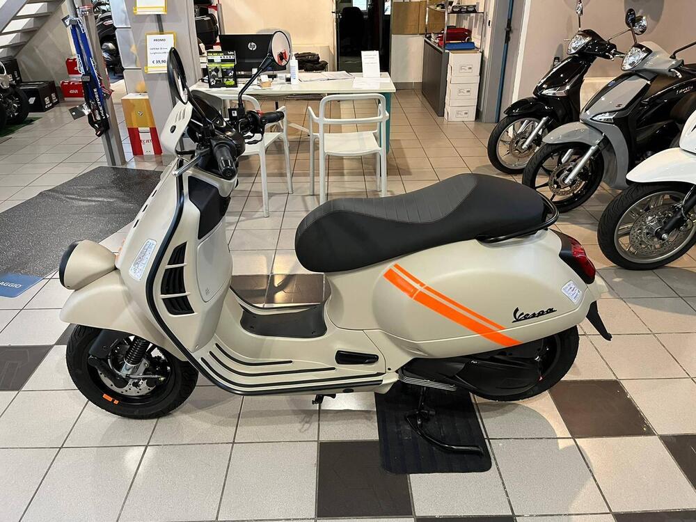 Vespa GTV 300 Hpe (2023 - 24) (2)