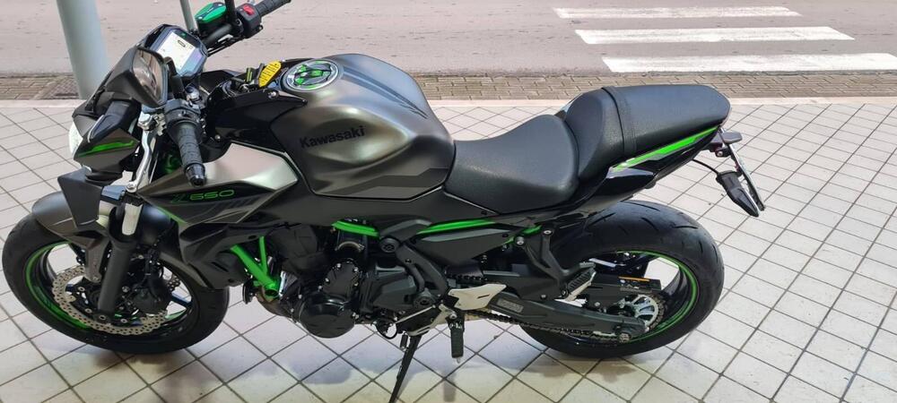 Kawasaki Z 650 (2021 - 24) (2)