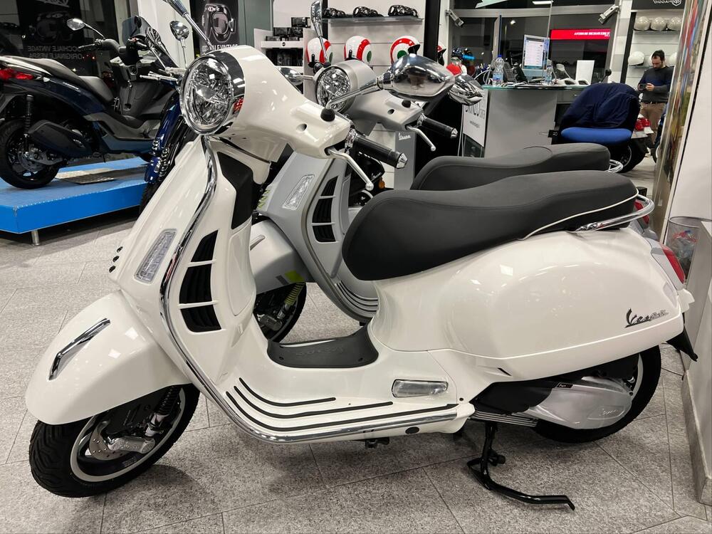 Vespa GTS 300 Super (2023 - 24)