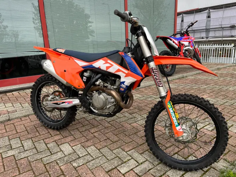 KTM 450 SX-F (2017) (2)