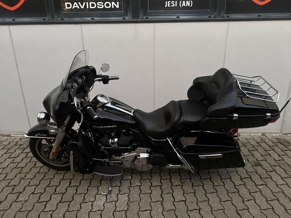 Harley-Davidson 114 Electra Glide Ultra Limited (2019) - FLHTK (3)