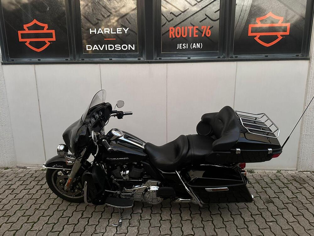 Harley-Davidson 114 Electra Glide Ultra Limited (2019) - FLHTK (2)