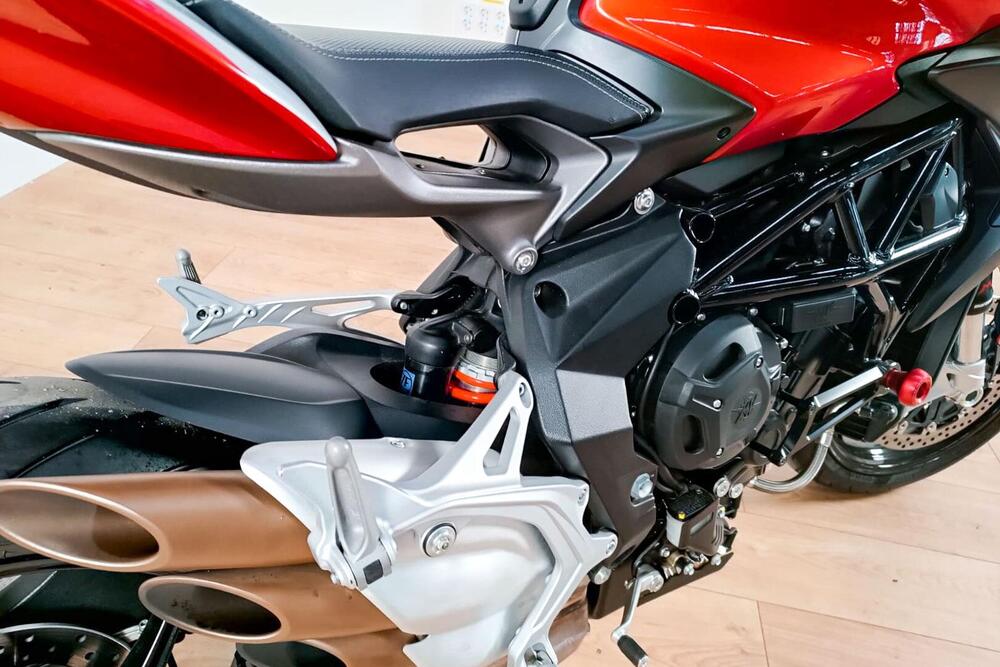 MV Agusta Brutale 800 EAS ABS (2012 - 15) (4)