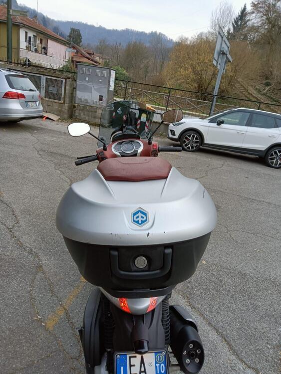 Piaggio Beverly 350 SportTouring ie ABS (2011 - 17) (4)