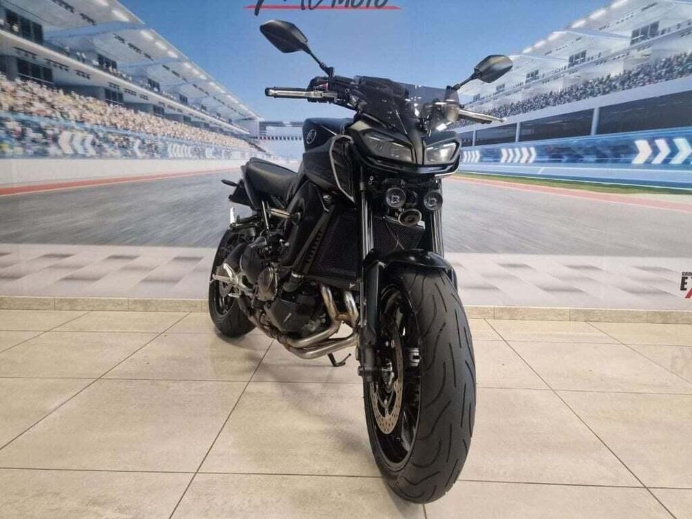 Yamaha MT-09 (2017 - 20) (2)