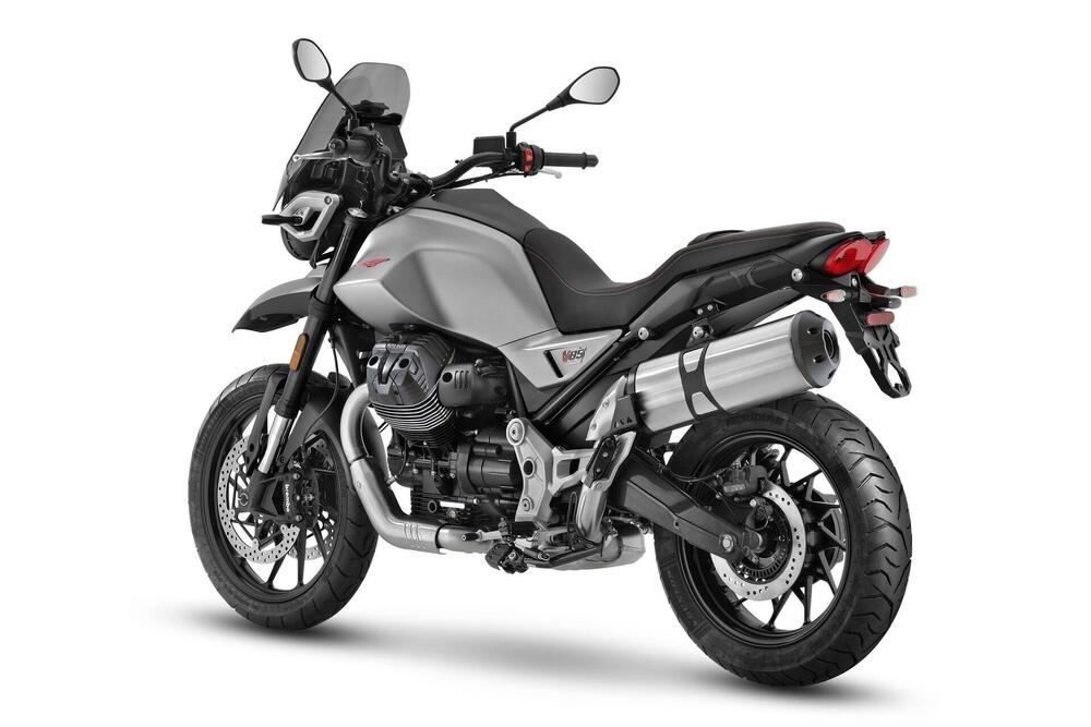 Moto Guzzi V85 Strada (2024) (5)