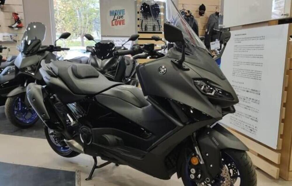 Yamaha T-Max 560 (2022 - 24)