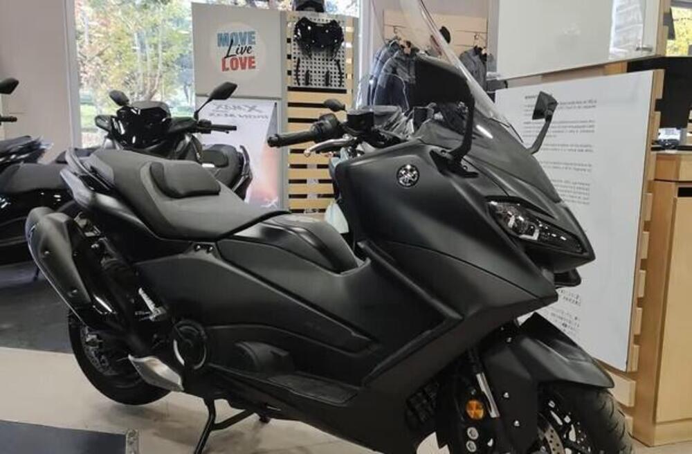 Yamaha T-Max 560 (2022 - 24)