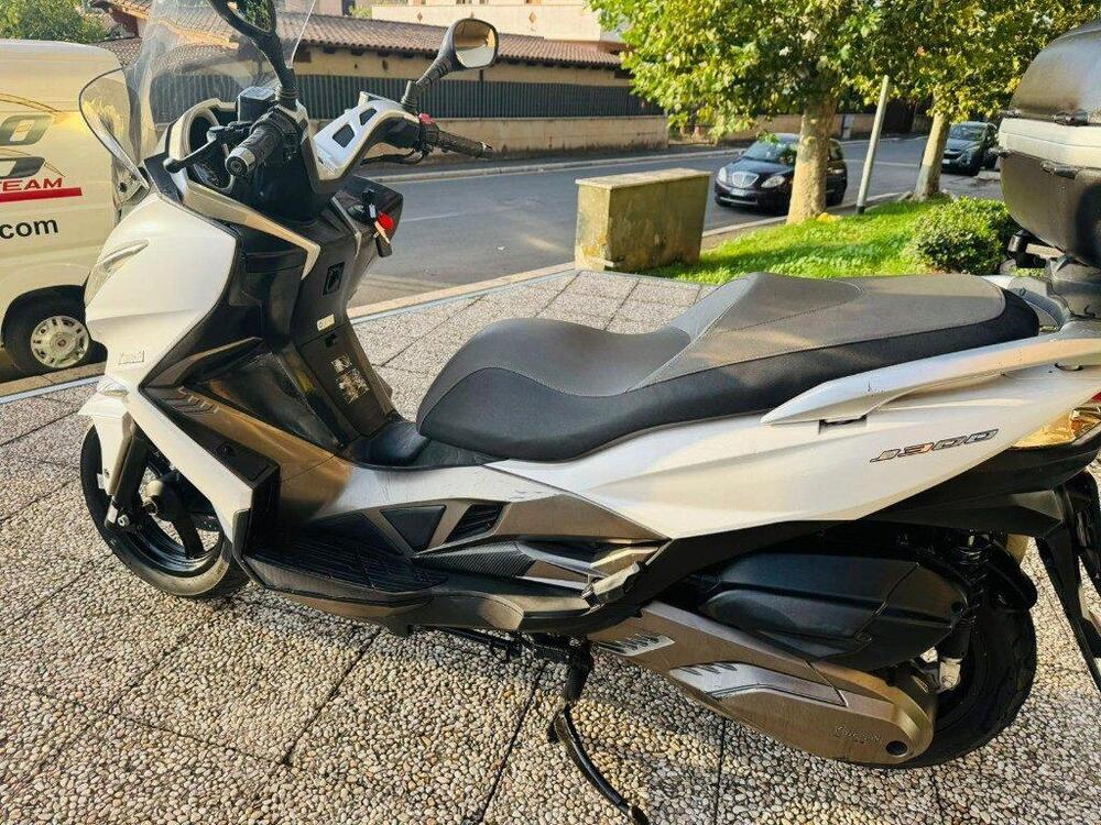 Kawasaki J 300 (2017 - 21) (3)