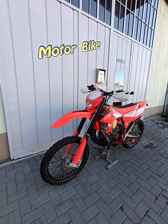 Betamotor RR 300 2T Enduro (2016) (2)