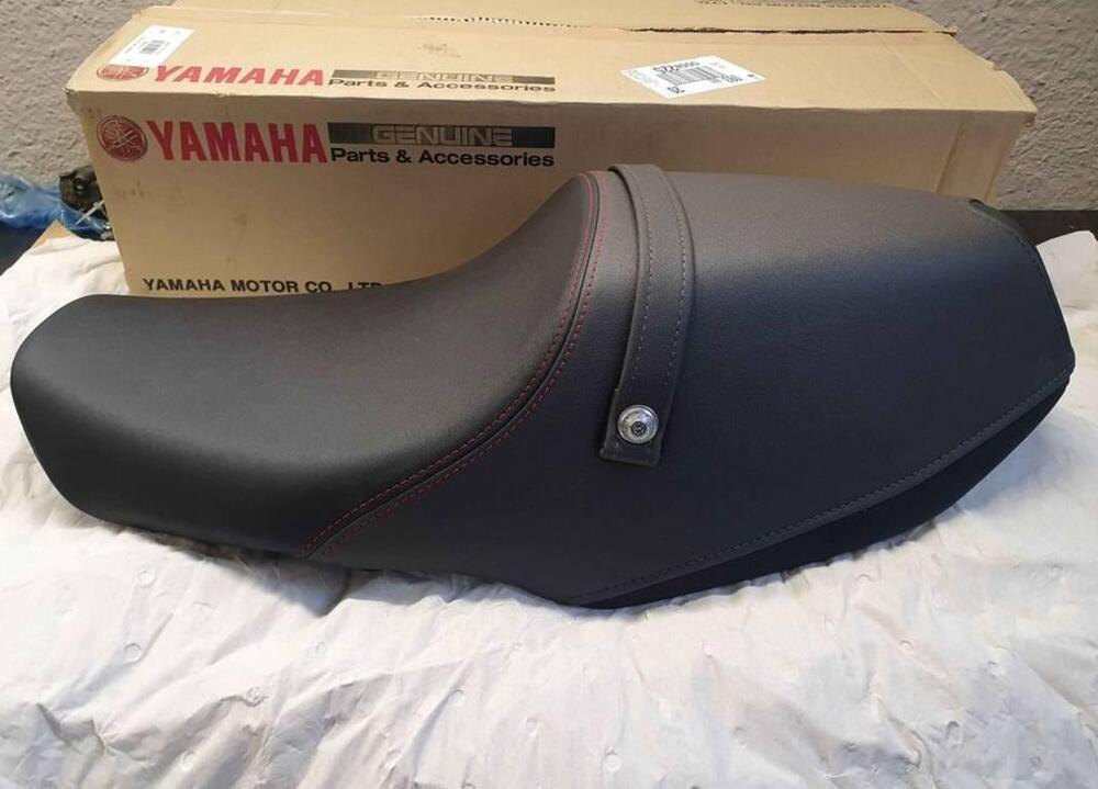 Sella Yamaha XSR 900 (codice bea2473010)