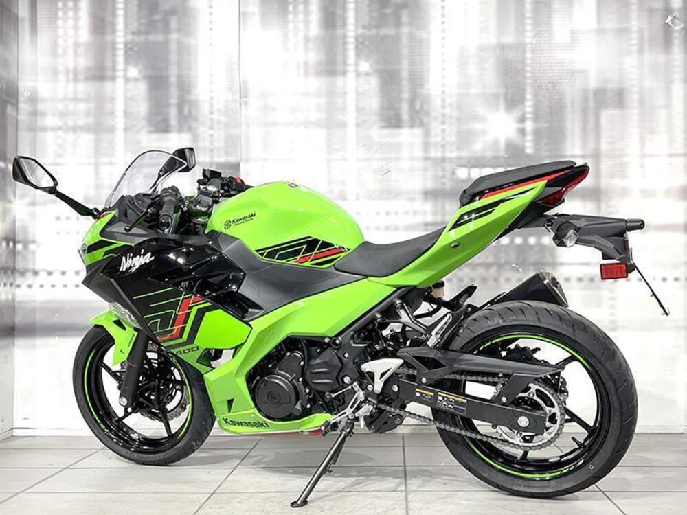 Kawasaki Ninja 400 (2023) (2)