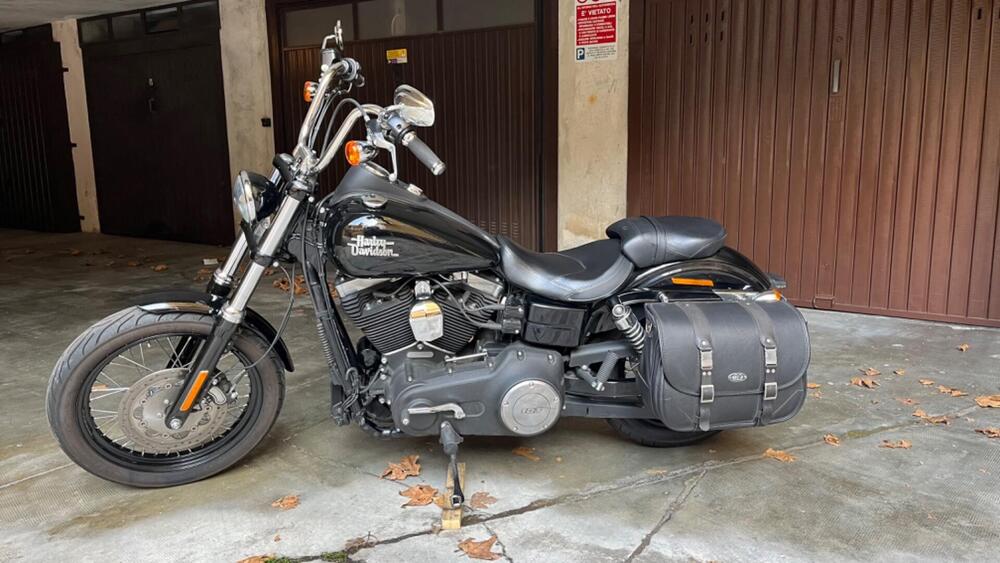 Harley-Davidson 1690 Street Bob (2017) - FXDB (3)