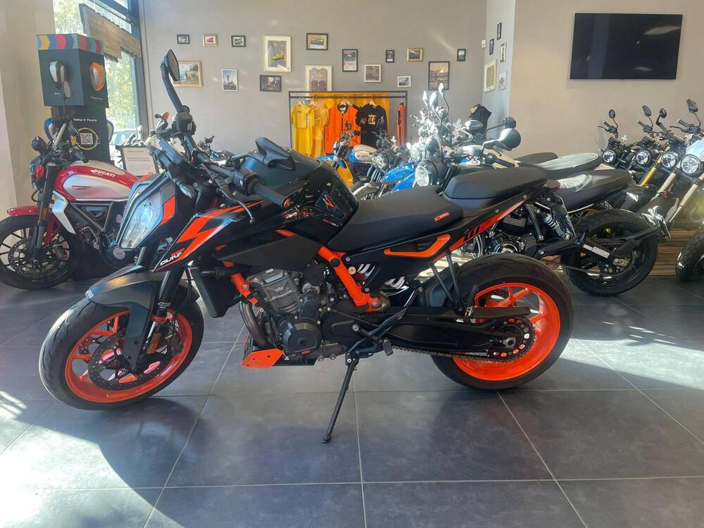 KTM 890 Duke R (2022 - 23) (2)