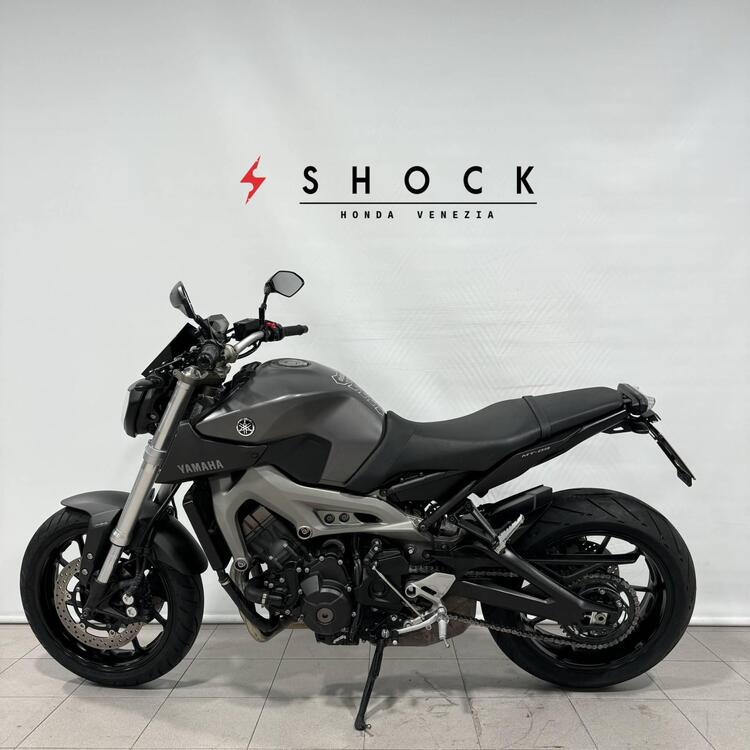 Yamaha MT-09 (2013 - 15) (3)