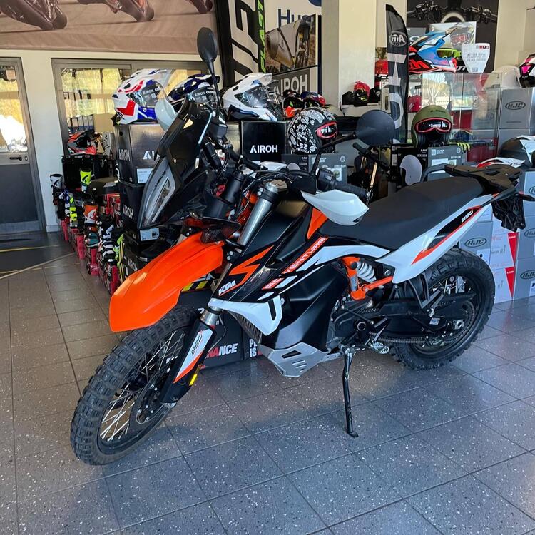 KTM 890 Adventure R (2023 - 24) (2)