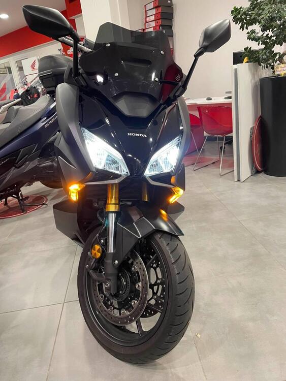 Honda Forza 750 DCT Urban (2021 - 24) (3)