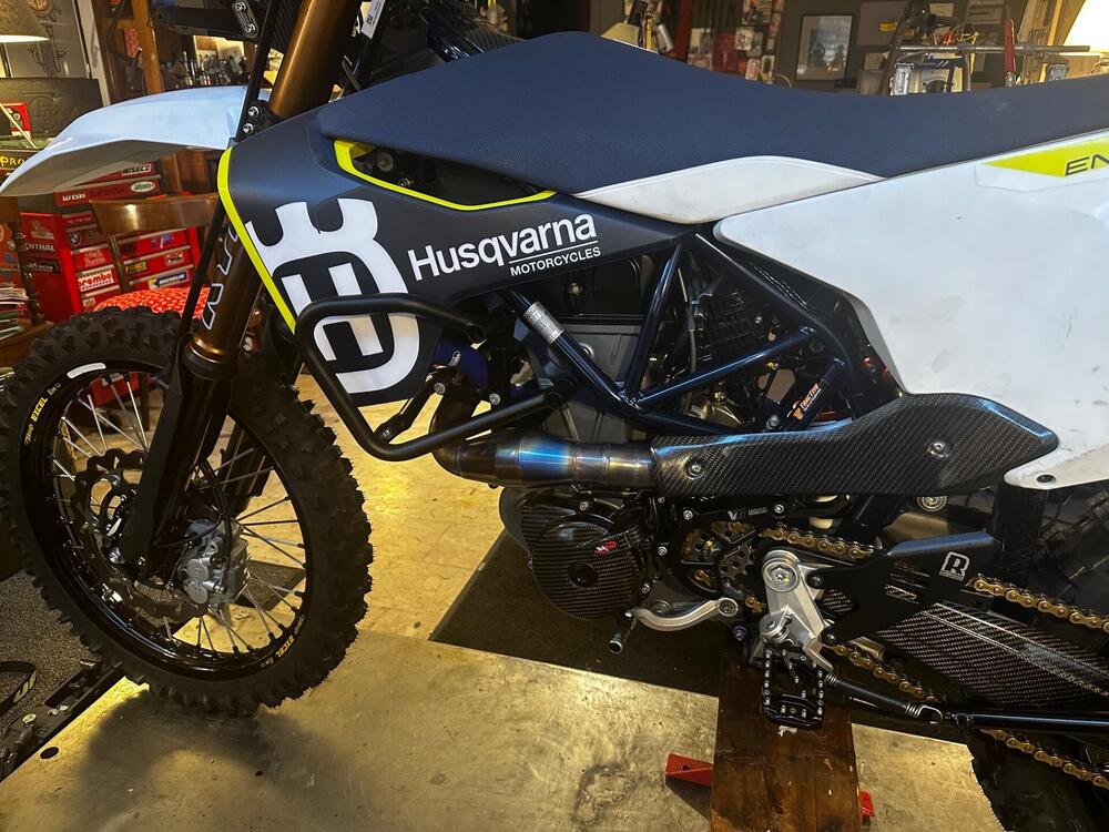 Husqvarna 701 Enduro (2023 - 24) (3)