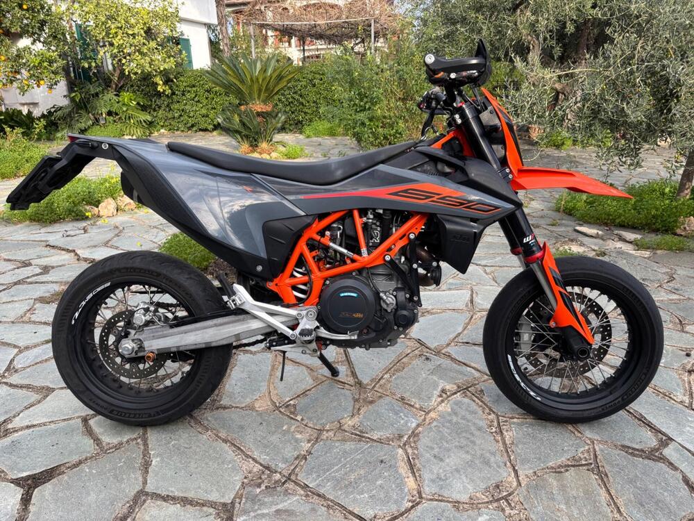 KTM 690 SMC R (2021 - 22) (3)