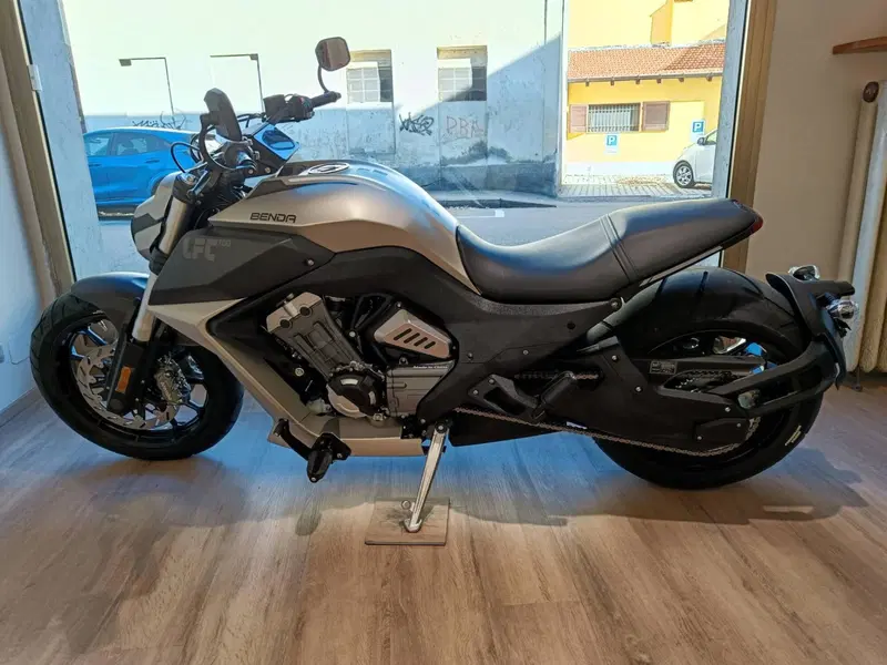 Benda Motorcycles LFC 700 (2024 - 26) (4)
