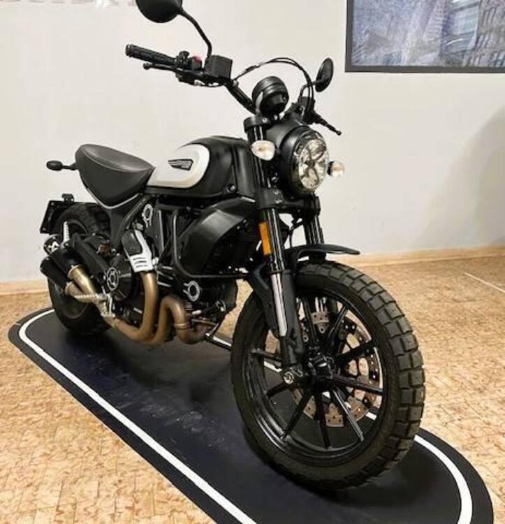 Ducati Scrambler 800 Icon Dark (2021 - 22) (3)