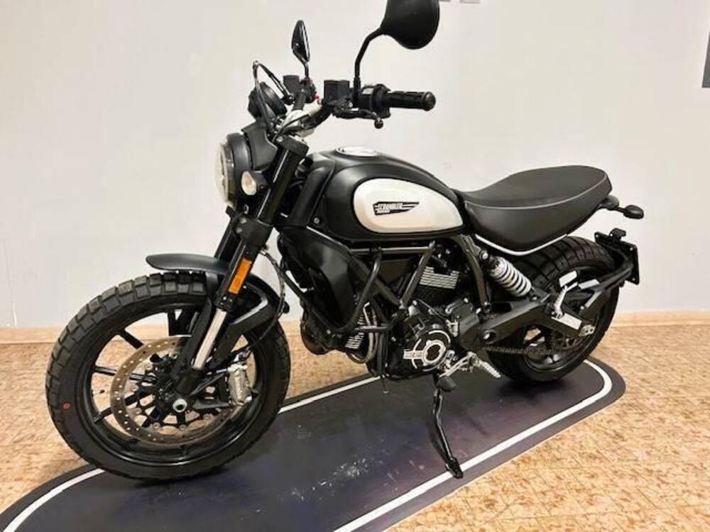 Ducati Scrambler 800 Icon Dark (2021 - 22) (2)