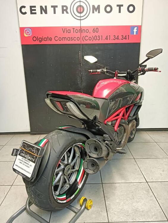 Ducati Diavel 1200 Carbon (2010 - 13) (4)