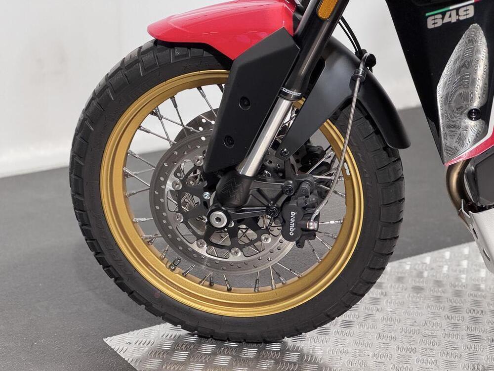 Moto Morini X-Cape 650 Gold Wheels Edition (2022 - 24) (3)