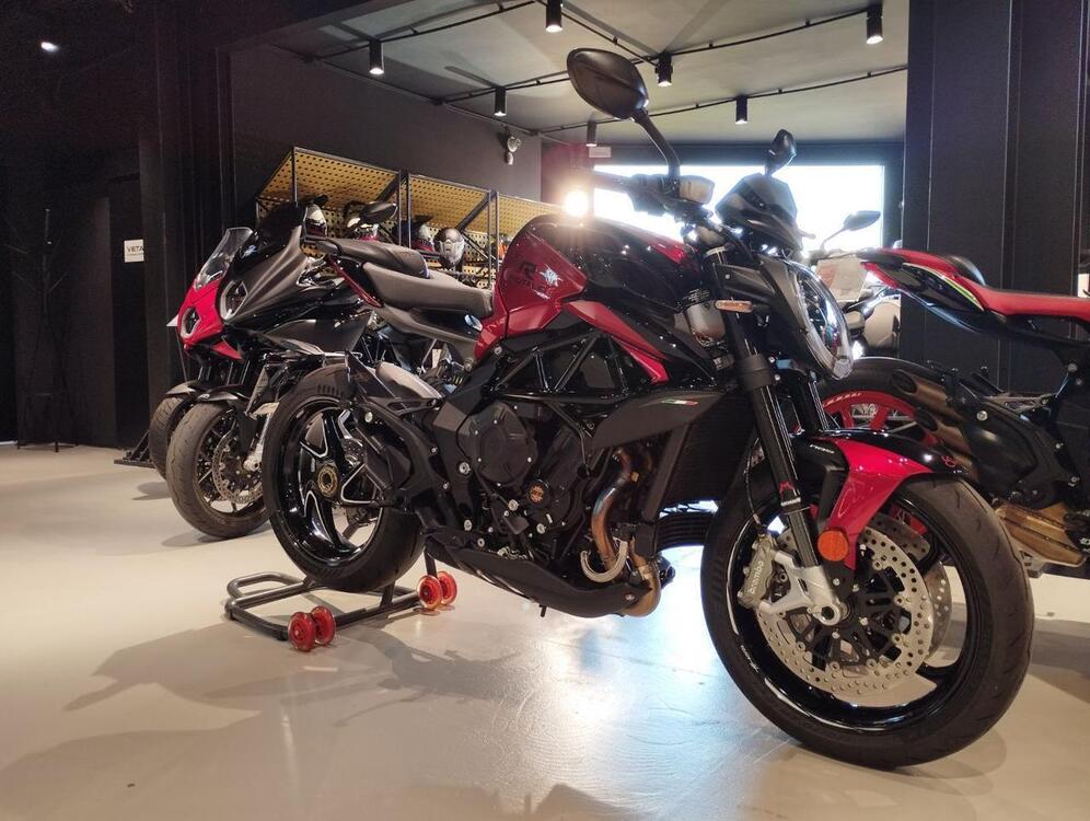 MV Agusta Brutale 800 RR (2021 - 24) (2)