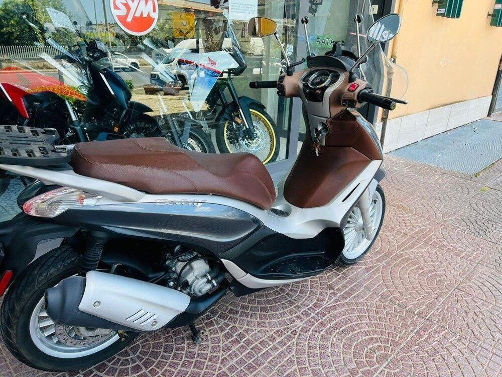 Piaggio Beverly 300 S i.e. ABS-ASR (2016 - 20) (3)