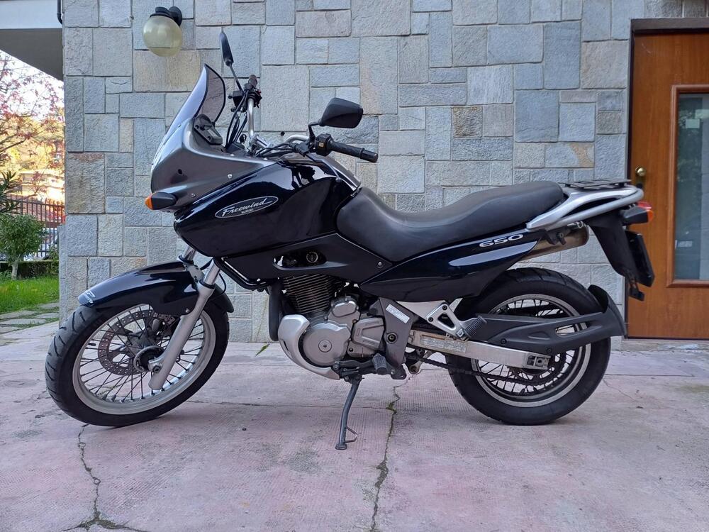 Suzuki XF 650 Freewind (1997 - 03)