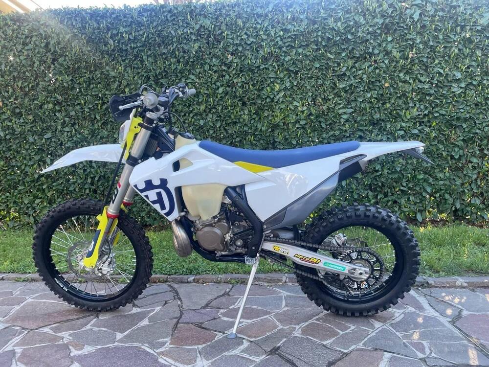 Husqvarna TE 300i (2021) (2)