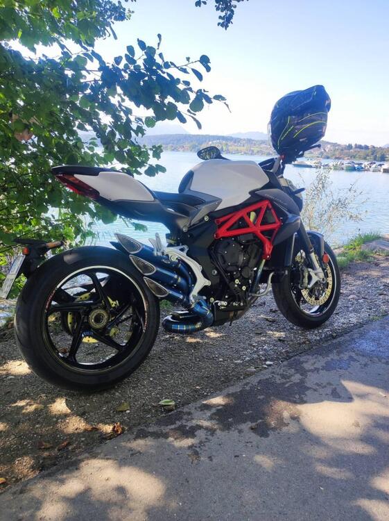 MV Agusta Brutale 800 EAS ABS (2016 - 19) (2)