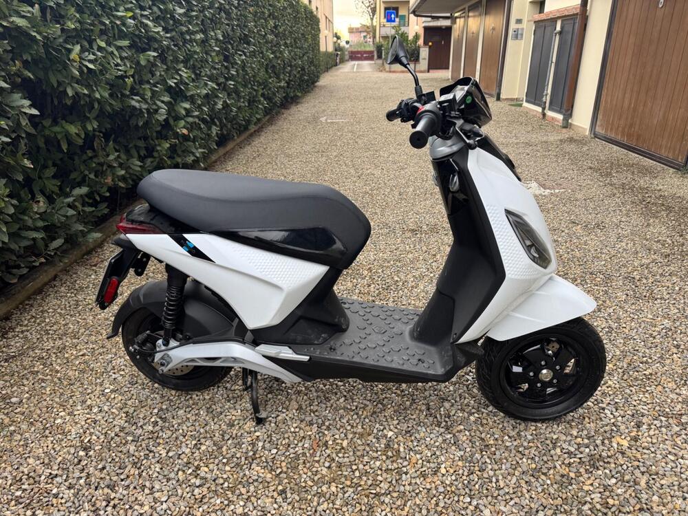 Piaggio 1 Active PMP (2022 - 23) (5)